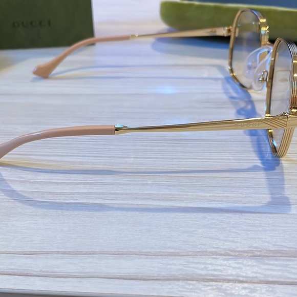 Authentic Gucci sunglasses - Picture 6 of 9